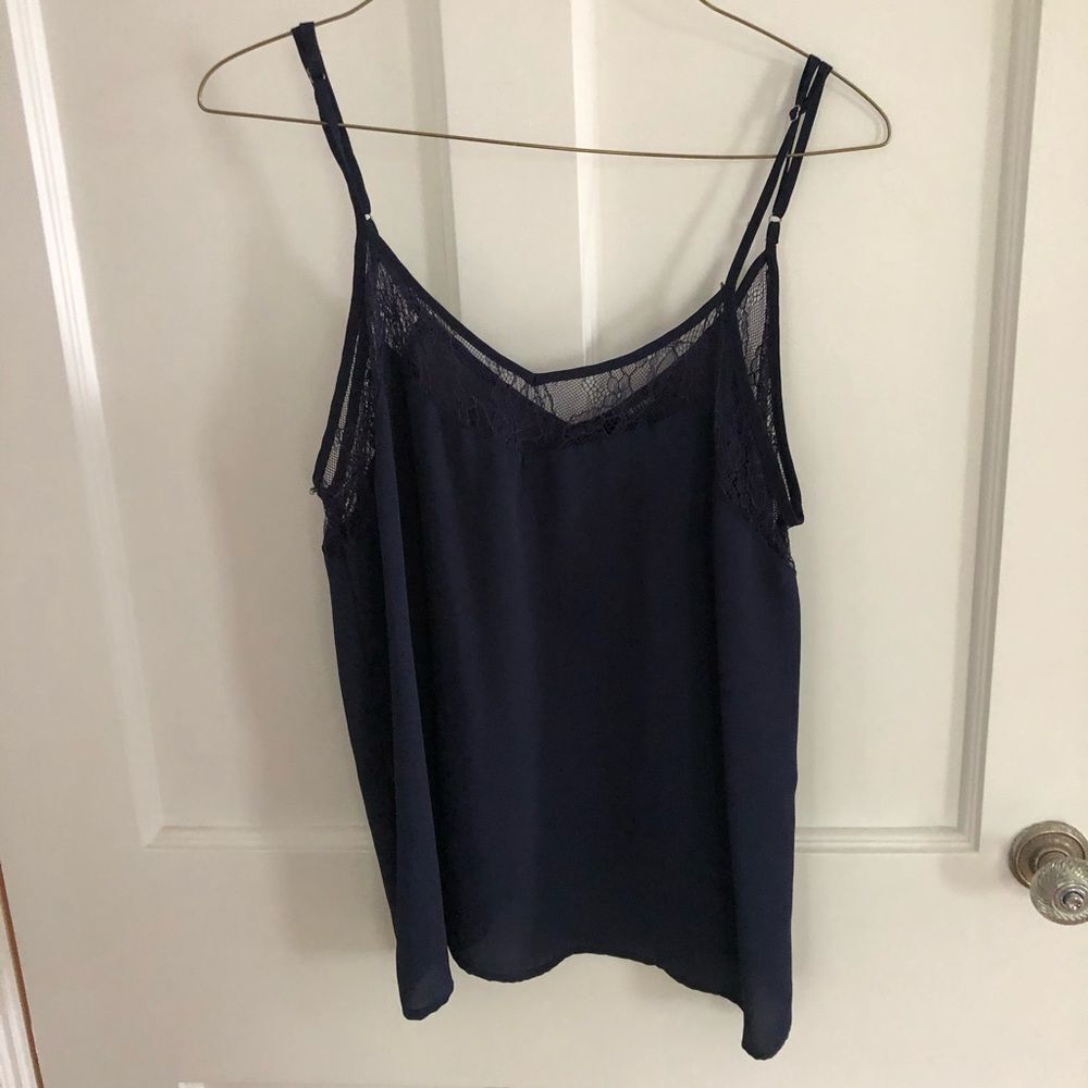 NWOT- navy lace trim tank top